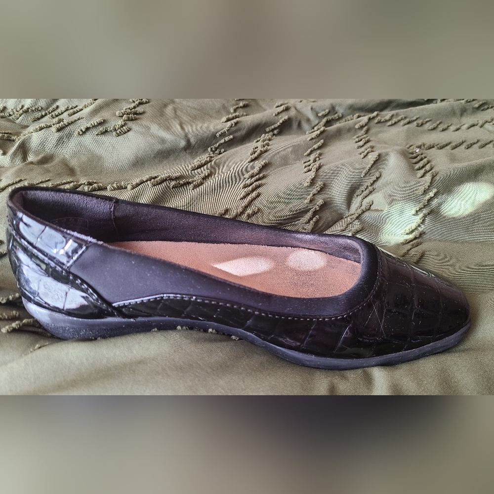 Elegant Black Women's Flats